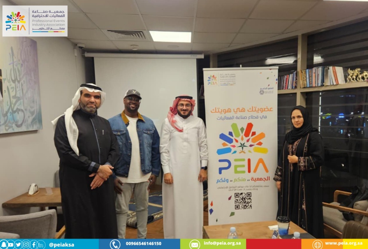 تم انعقاد اللقاء الودي الشهري في جدة